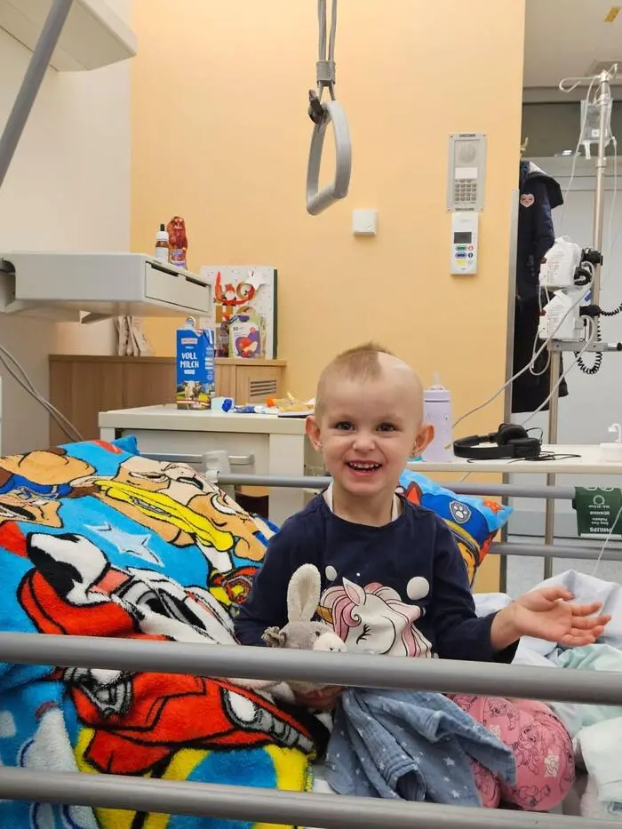 Josie ist froh, dass der „Ball im Kopf“ weg ist