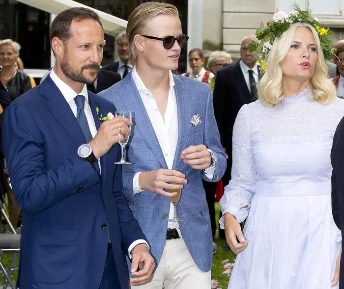 15-08-2024 File Marius Borg Hoiby, the stepson of Norway s Crown Prince Haakon, could easily end up in prison after admitting to assaulting his girlfriend, several criminal defense lawyers told Norwegian broadcaster TV2 based on the details that have emerged so far. Â PUBLICATIONxINxGERxSUIxAUTxONLY Copyright: xPPEx