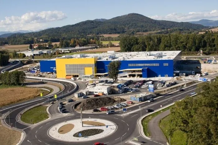 Der neue Kreisverkehr vor dem Ikea-Einrichtungshaus bewegte die Gemüter.