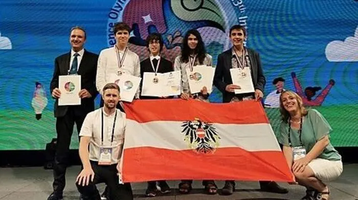 Österreichs Delegation: Michael Lukas, Steiner, Ogris, Gaskin, Hutze (hinten von links), Wintschnig und Kirsten von Elverfeldt (vorne) 