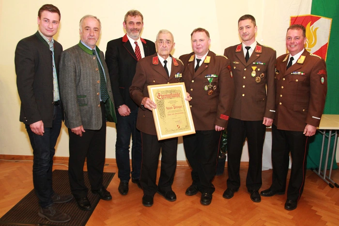 Auch Ehrungen standen am Programm: Für 70 Jahre wurde Ehrenhauptbrandinspektor Jakob Pöllinger ausgezeichnet. Er war auch 26 Jahre Ortskommandant von Fohnsdorf.