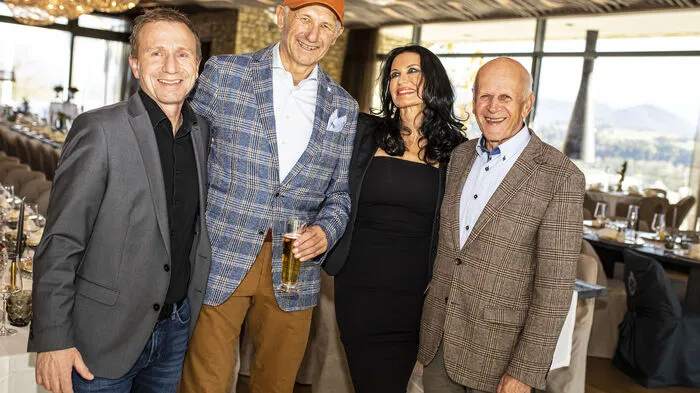Jubilar "Waschi" Mertel mit KFV-Präsident Klaus Mitterdorfer, Gastgeberin Miriam Orasch und Ex-Landesrat Georg Wurmitzer. Klicken Sie sich durch die Fotogalerie.