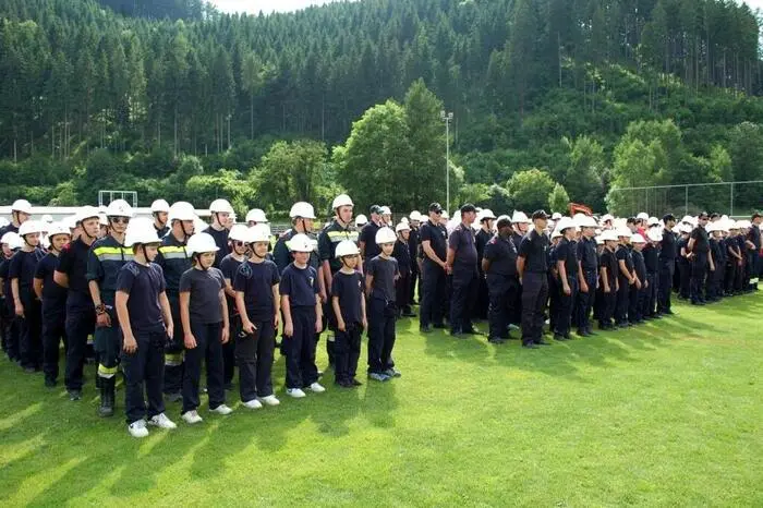 Die Veranstaltung zog über 600 Feuerwehrnachwuchskräfte an, die sowohl am Leistungsbewerb als auch am Bewerbsspiel der Feuerwehrjugend teilnahmen.
