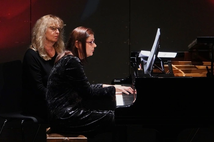 und der Pianistin Rita Melem.