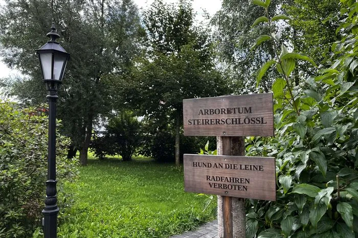 Klare Regeln herrschen beim Betreten des Arboretum.