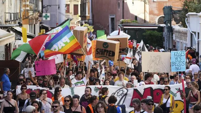Auch am Samstag wurde gegen die Bezos-Hochzeit in Venedig demonstriert