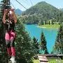 In Sauris kann man mit einer Zipline über den See sausen