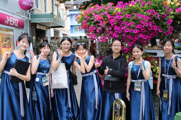 Die Musikerinnen des Taipei Zhong-Zheng Junior High School Orchester hatten ihren großen Auftritt beim Stadtfest Schladming