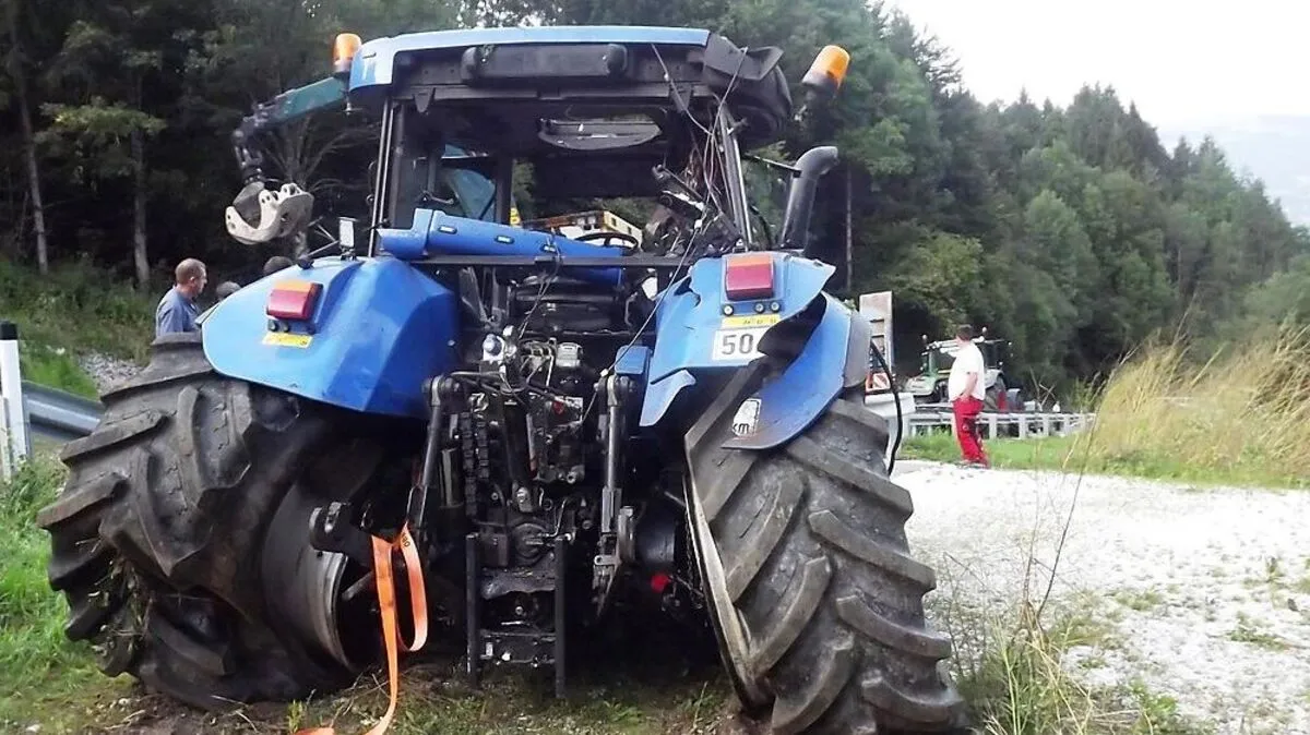 Der Lenker hatte die Herrschaft über den Traktor verloren