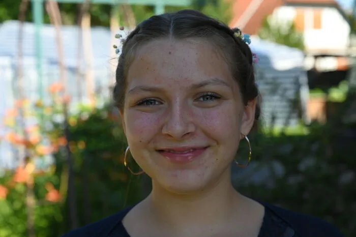 Anna Happich (15), Gleisdorf: Bis zur Pension nur einen Beruf auszuüben, kann ich mir nicht vorstellen. Ich glaube, dass ich mich in meinem Leben laufend stark verändern werde. Nur ein Job für immer wäre mir nicht abwechslungsreich genug. Außerdem habe ich ja garantiert auch Ferial- oder Nebenjobs.