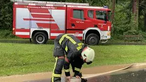 Zahlreiche Feuerwehreinsätze im Bezirk wegen Unwetter
