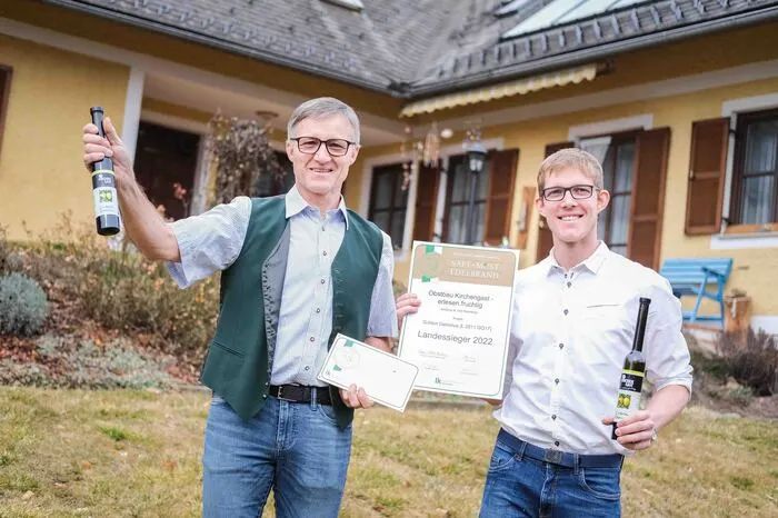 Karl Kirchengast aus Schützing wurde mit einem Golden Delicious Apfelbrand zum Landessieger.