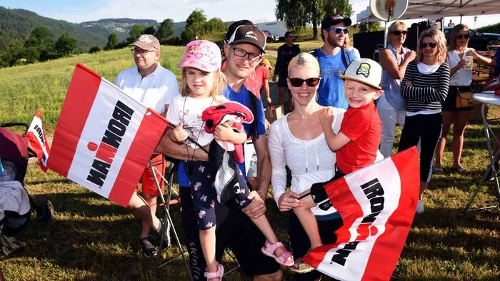 Schon ab sieben Uhr Früh strömten die Ironmanfans zum Hotspot in Kraig/Überfeld