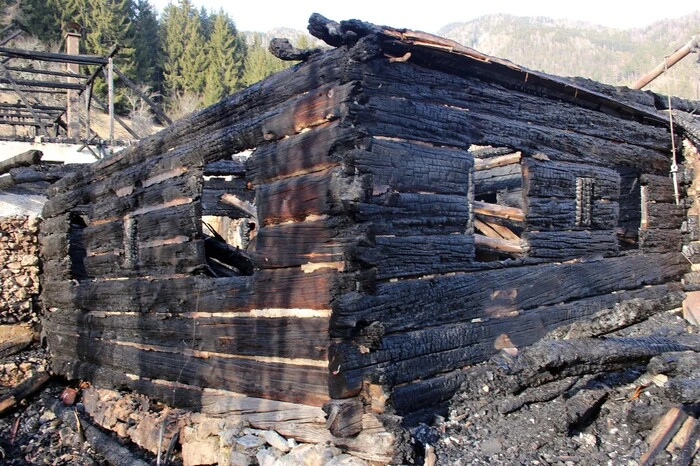Das Haus nach dem Brand am Freitag