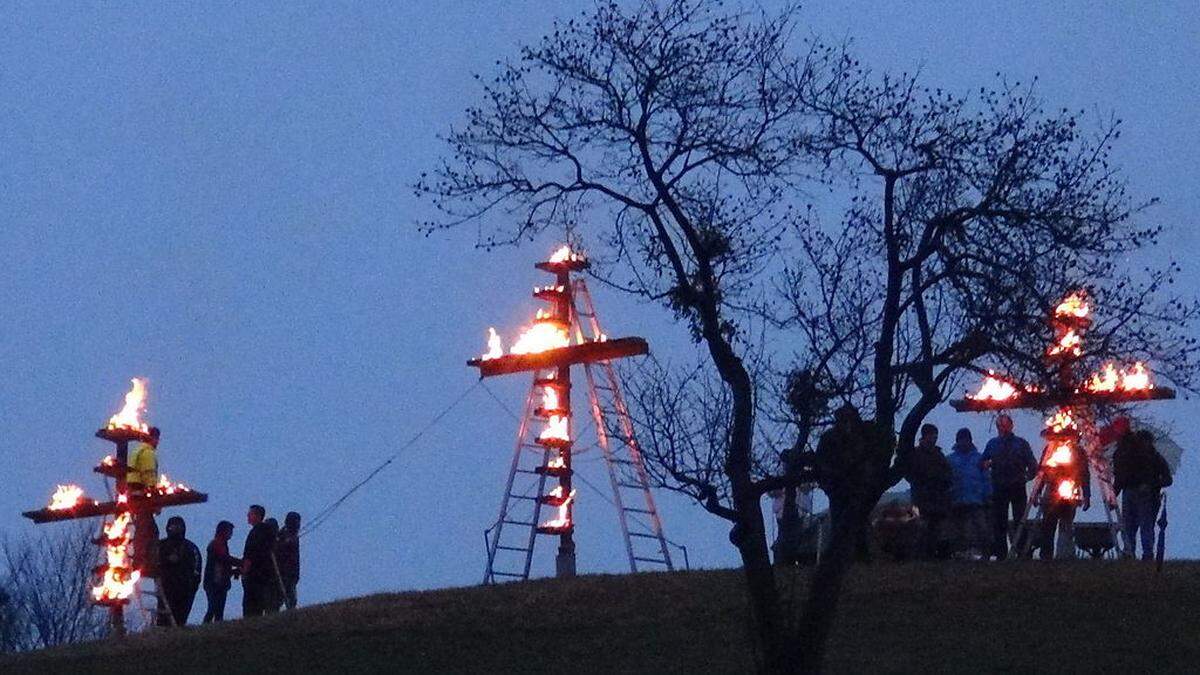 Brennende Kreuze am Wognahanslkogel