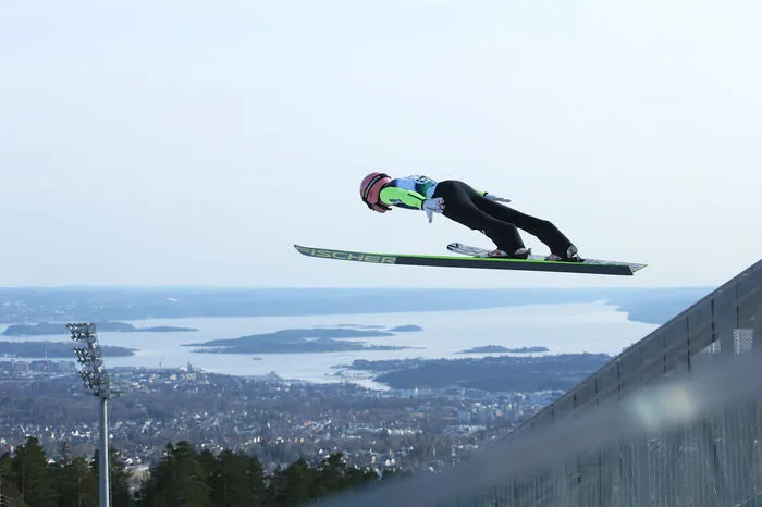 Skispringen: Insgesamt 100 Aktive sind zugelassen (65 Herren, 35 Damen). Der ÖSV möchte jeweils alle vier Quotenplätze bei Herren (plus Ersatzmann) und Damen nutzen. Bei den Skispringerinnen wird es allerdings schwieriger, da will man laut Ernst Vettori, dem Sportlichen Leiter im ÖSV für Skispringen und Kombination, auch noch die Saison abwarten. Zudem müsse man beobachten, wie sich die im April am Knie operierte Daniela Iraschko-Stolz schlägt. Im Bild: Stefan Kraft