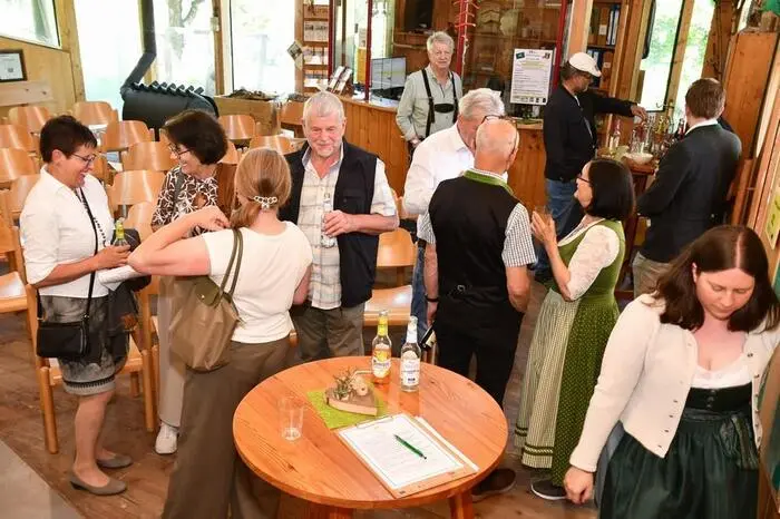 Für den Besucherrekord sorgte vor allem die Sonderausstellung „Spielen mit Holz“. Neben klassischen Holzspielzeugen standen dabei auch überdimensionale Musikinstrumente aus Holz im Mittelpunkt.