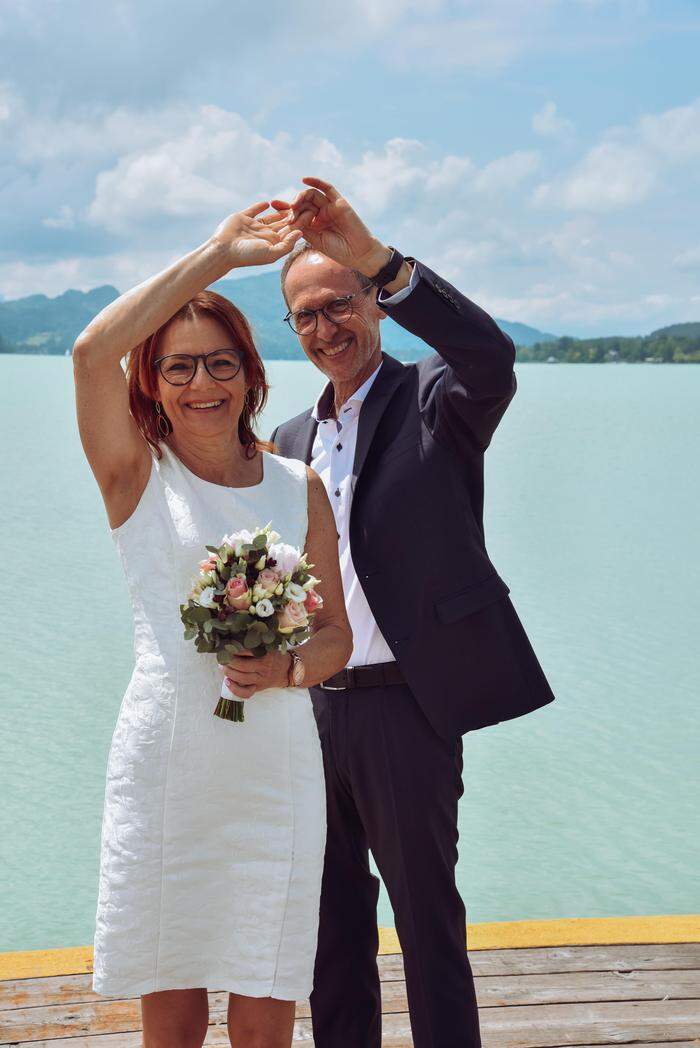 Susanne und Manfred Krammer nahmen ihre Hochzeitfotos am Wörthersee auf  