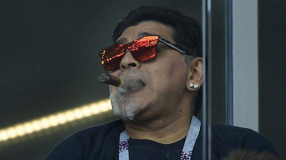Maradona soll wegen Gehirnblutung operiert werden