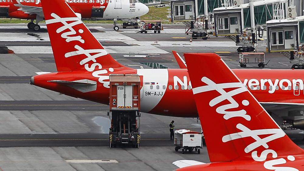 MALAYSIA TRANSPORT AIR ASIA PLANE MISSING