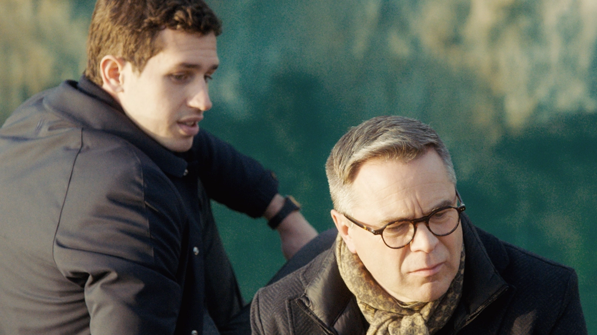 „Hör auf zu lügen“ läuft aktuell im Kino | Verzeihen dem Abwesenden in „Hör auf zu lügen“: Lucas (Victor Belmondo) und Stéphane (Guillaume de Tonquédec)