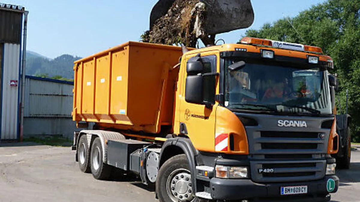 Der Müll wird umgeladen