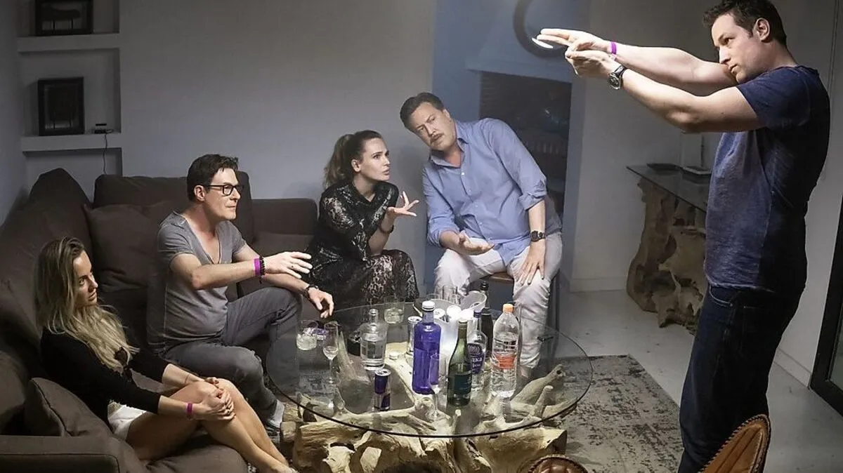 Ausschnitt aus der Serie "Ibiza", die am 21. Oktober anläuft