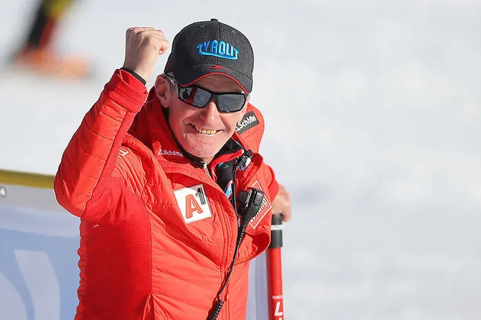 Top: ÖSV-Herren: Stark zurück meldete sich das Team von Rennsportleiter Andreas Puelacher. Mit Vincent Kriechmayr im Super-G und Marco Schwarz im Slalom gewannen erstmals seit 2011/12 (Klaus Kröll/Abfahrt) wieder andere Österreicher als Marcel Hirscher kleine Kristallkugeln. Schwarz belegte zudem im Gesamtweltcup den dritten Platz und hat Potenzial für mehr, wie er mit Kombinations-Gold und Riesentorlauf-Bronze bei der WM in Cortina d'Ampezzo untermauerte.