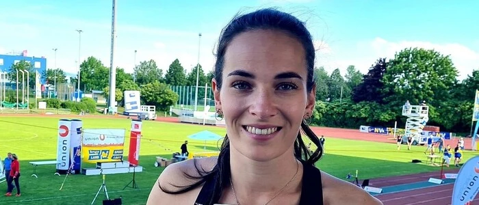 Laura Zechner (25) behandelt am April Patienten