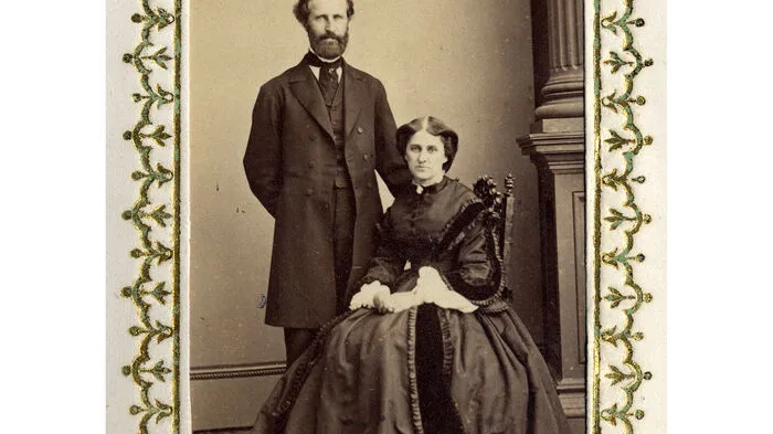 1837 eröffnet Charles Lewis Tiffany am New Yorker Broadway mit einem Startkapital von 1000 Dollar sein erstes „Galanteriewarengeschäft“.