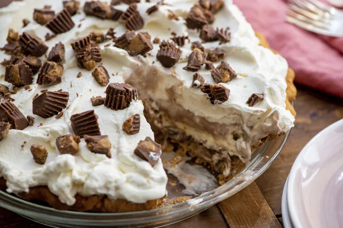 Für Erdnussbutter, hier in in einer Schokolade-Eiscremetorte verarbeitet, wird ebenfalls mehr fällig.