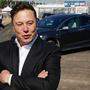 Elon Musk beim Besuch der Baustelle seiner Gigafatory in Berlin im September