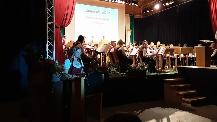 Die Greimhalle war am Palmsonntag randvoll mit Besuchern.