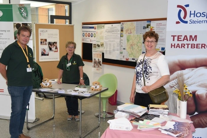 Organisationen und Vereine, wie das Hospizteam, stellten sich im Rahmen der Veranstaltung vor.