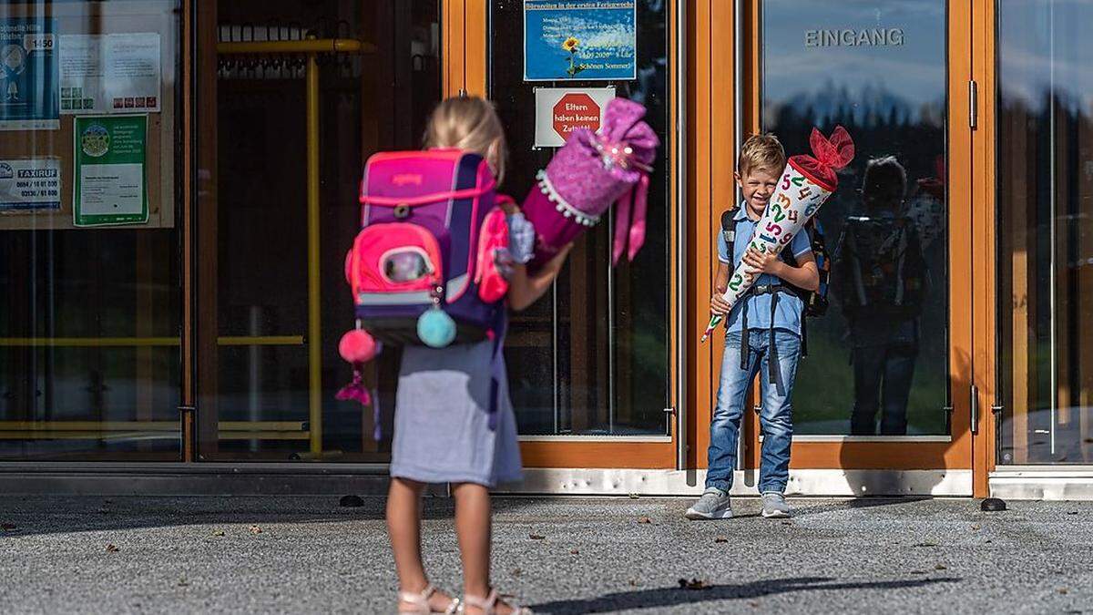 Schulbeginn zu Corona-Zeiten: Was auf Eltern zukommt