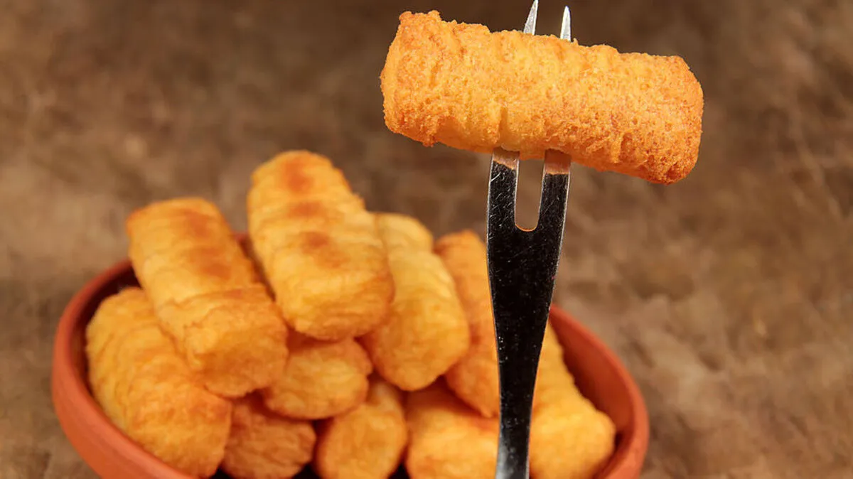 Knusprig gebacken: Snackrollen mit Käse