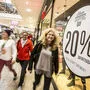 Zur Herkunft des Begriffs Black Friday gibt es mehrere Theorien: Ob Tag der schwarzen Zahlen oder der Einkaufsmassen: Hauptsache, billiger
