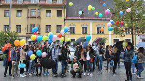 Am Freitag endete der Schüleraustausch in Völkermarkt mit dem Steigenlassen von bunten Luftballonen am Hauptplatz