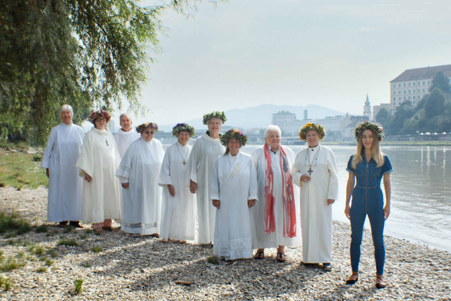 Film "Girls & Gods" raziskuje feminizem in vero