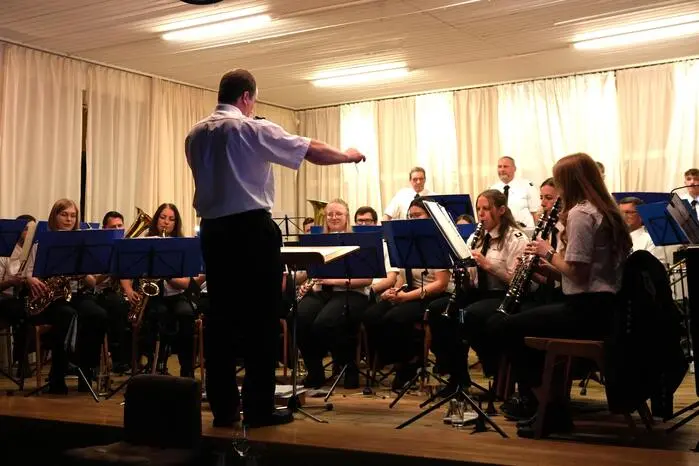 Mit dem Triglav-Marsch „In den Bergen“ wurde das Konzert eröffnet.