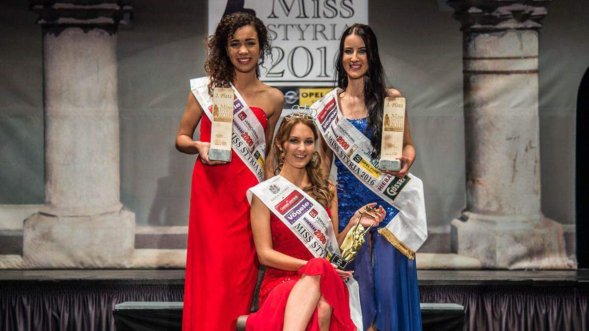 Miss Styria Janine Goger mit der Zweitplatzierten Allegra Bell und der Drittplatzierten Merith Seibert