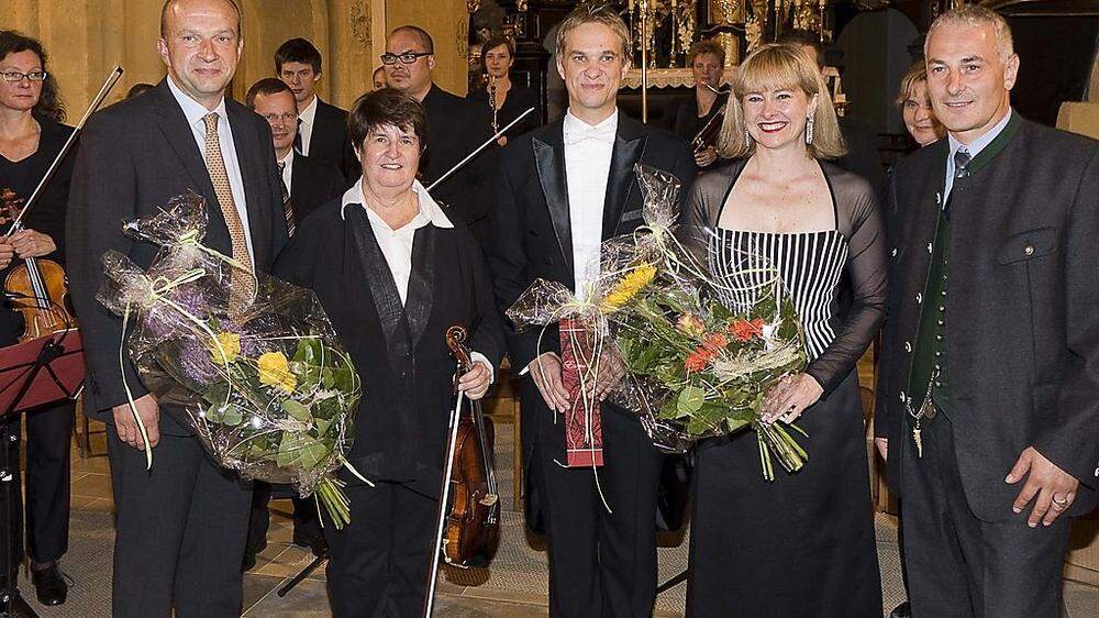 Lore Schrettner, Mario Dobernig und Sally-Anne Russell nach dem Konzert in der Kirche St. Marein