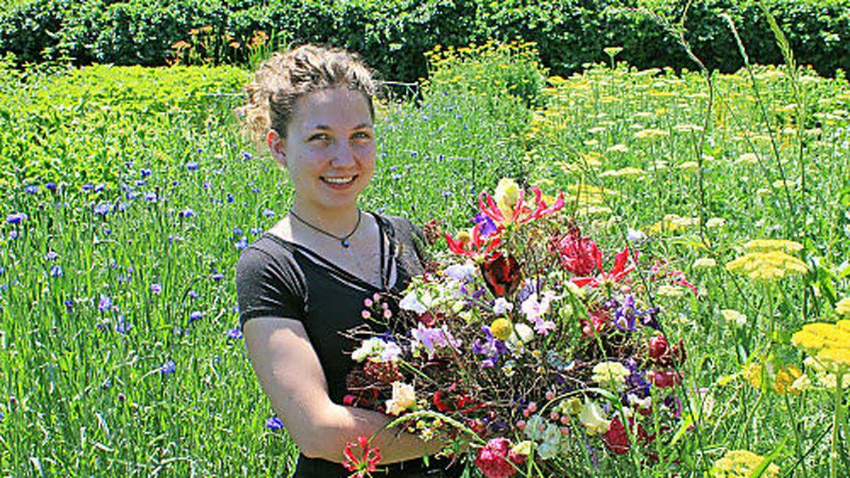 Verena Kleibner (18) freut sich über den gewonnenen Wettbewerb