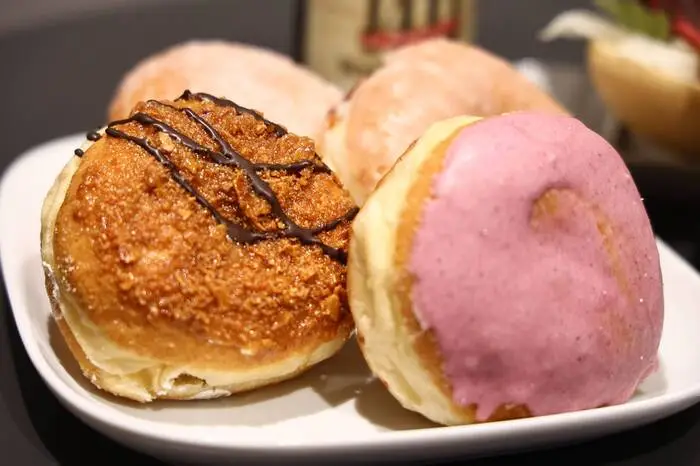 Erfurt hat sich auch kulinarisch schon auf den Fasching eingestellt - mit „Pfannkuchen“, wie es hier heißt