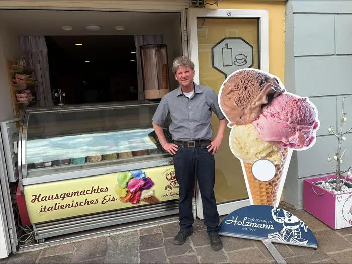 In der Konditorei Holzmann zahlt man 1,90 Euro pro Kugel