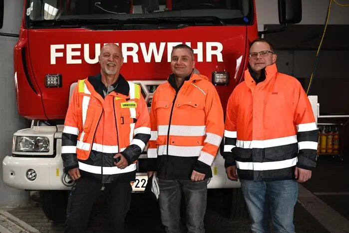 Vertreter der ÖBB: Einsatzleiter Michael Drage, Triebfahrzeugführer Gerald Maurer und Sicherheitsbeauftragter ÖBB Kärnten und Osttirol Hannes Schoitsch. (im Bild von links)