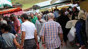 Großer Andrang beim Bauernmarkt in St. Kanzian, den es seit 30 Jahren gibt