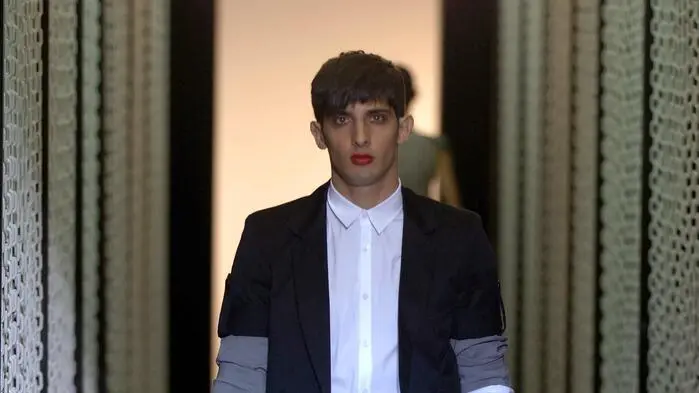 Sakko, Kaftan, Shorts: Laufsteg-Präsentation von Designer David Delfin (in Madrid)