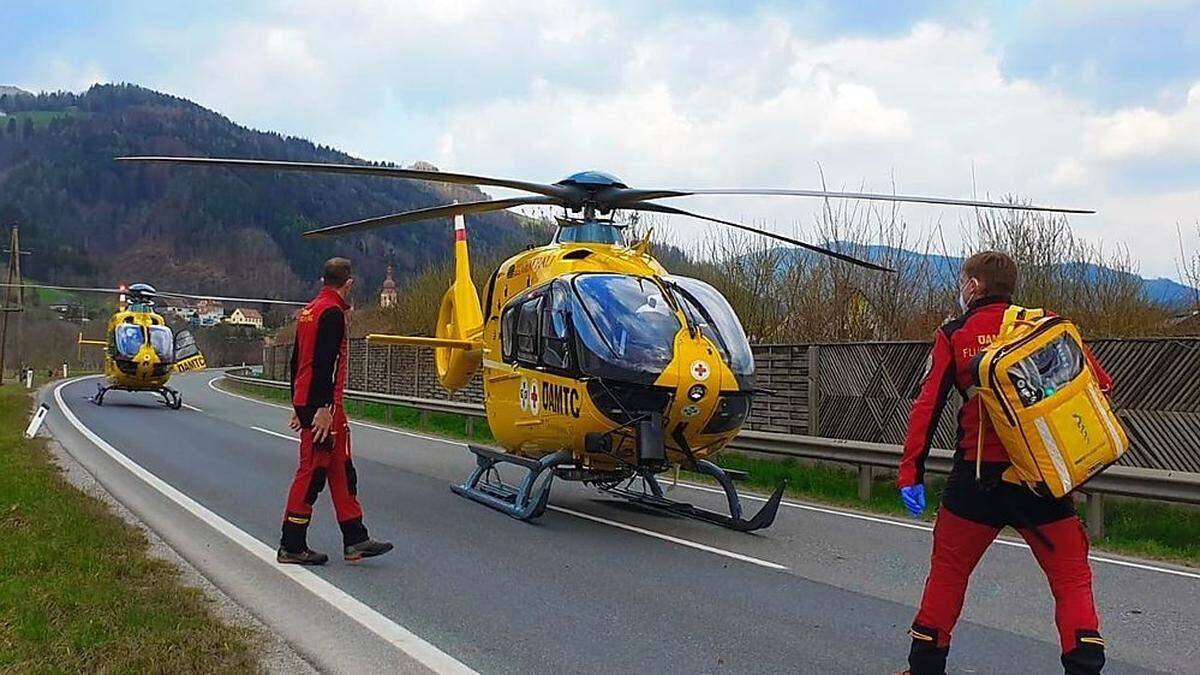 Die Rettungshubschrauber C16 und C17 brachten die Verletzten in die Krankenhäuser