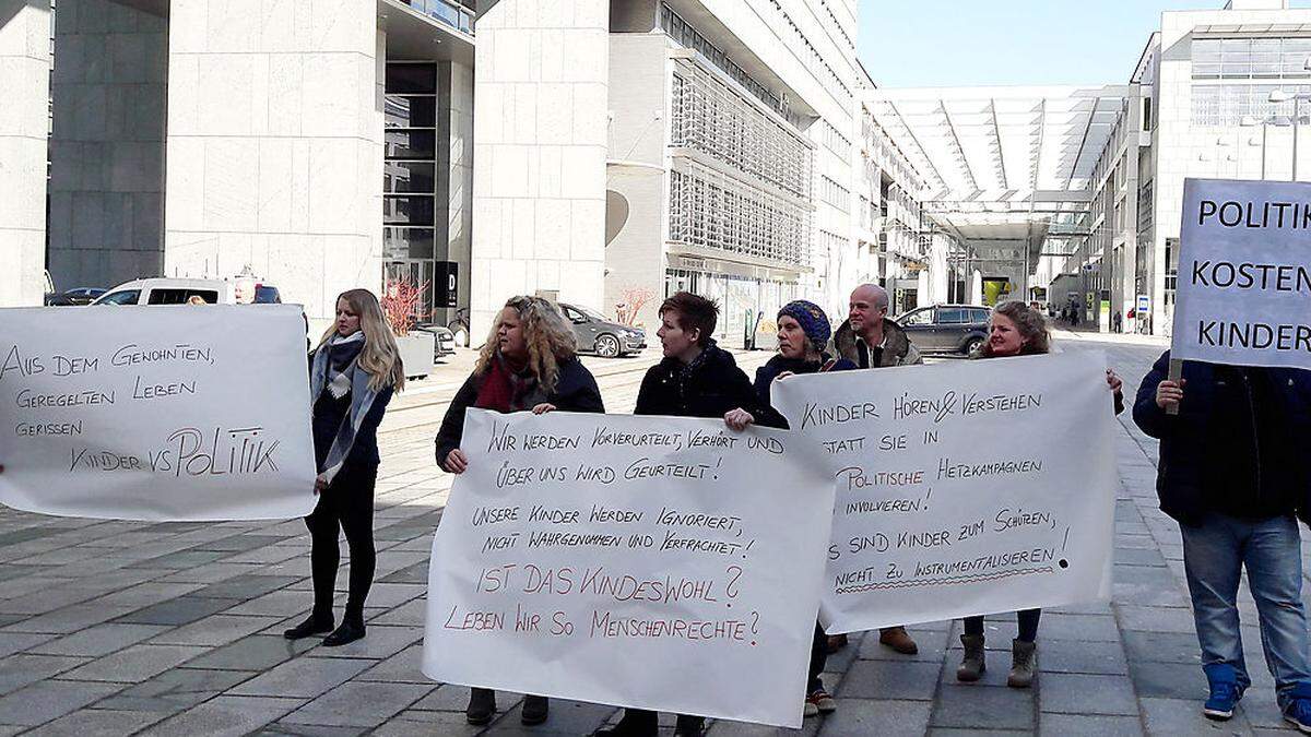 Proteste gegen die Schließung